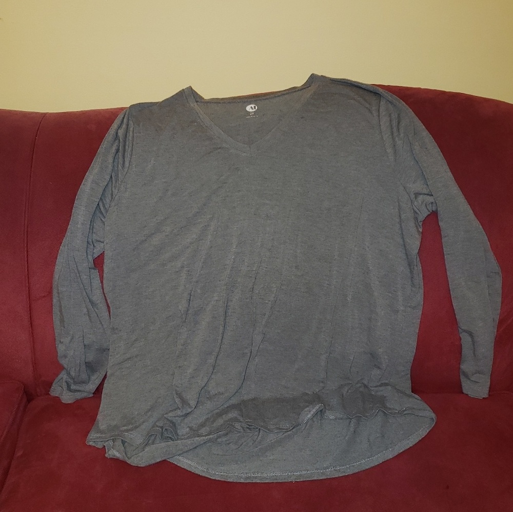 A&I 2x / 18 Long Sleeve Hi-lo T-shirt